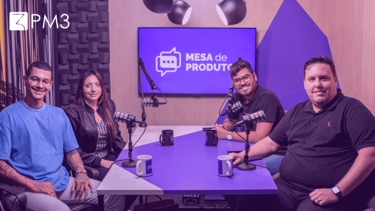 A imagem é uma foto dos participantes do sétimo episódio do podcast Mesa de Produto.